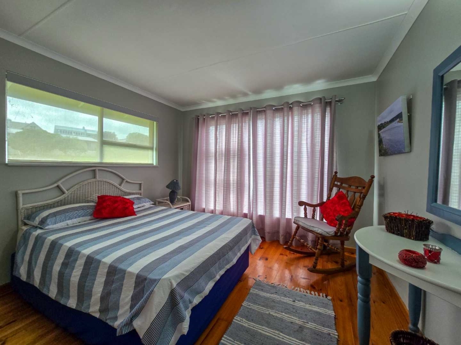 4 Bedroom Property for Sale in Stilbaai Wes Western Cape